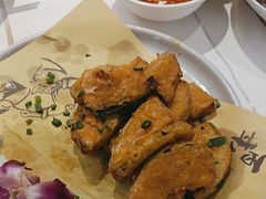 -阿瓦山寨·湘菜现炒·剁椒鱼头王(咸阳总店)
