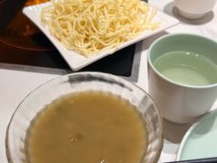 -黄记煌三汁焖锅(新佳丽江汉路店)