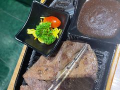 -菲尼克斯牛排店(杉杉奥特莱斯店)