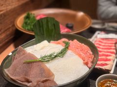 -三出山火锅(万象天地店)