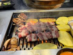 -臻牛烤肉