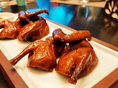 广式脆皮乳鸽-英冠索菲特酒店·萧湘阁中餐厅