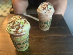 -星巴克(上海虹桥新天地二店)