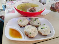 -小杨生煎(金山百联购物中心3楼店)