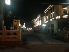 -吴山路夜市