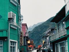 -百里峡七彩艺术小镇