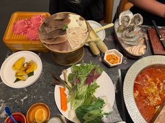 -牛YO寿喜烧·铁板烧和牛火锅自助(市府恒隆店)