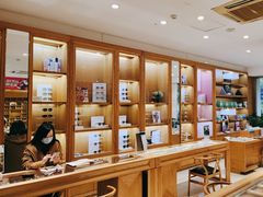 -宝丽眼镜(湖墅店)