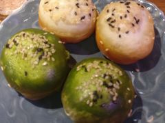 荠菜蟹黄拼盘生煎-鑫震源·苏式大虾生煎(山塘街店)