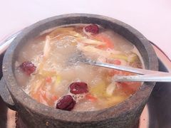 -鲁朗纳麦石锅鸡庄园