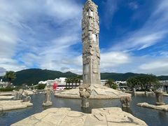 -亚龙湾中心广场