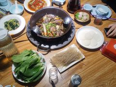 -茸梅路右拐龙虾-农家菜(松江店)