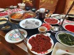 -沸炉重庆老火锅(军事博物馆店)