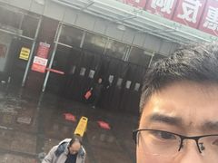 -惠友购物广场军校店-停车场
