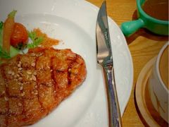 -西语炭烧牛排·西厨(石龙店)