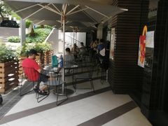 露天位-麦当劳(宜安广场店)