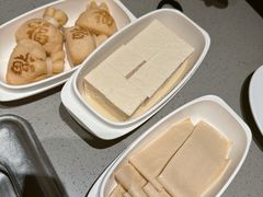 -海底捞火锅(曹安公路店)