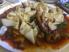 -布尔津河堤夜市