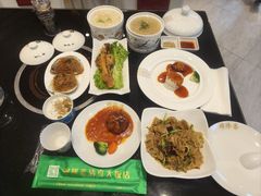 -穆隆斋清真大饭店(串窑街店)