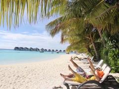 -中央格兰德岛温泉度假酒店 - 全包