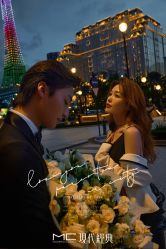 -现代经典婚纱摄影