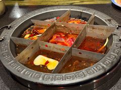 -宽板凳老灶火锅(台湾街店)