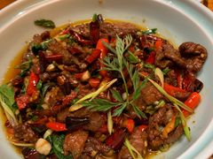 小炒黄牛-老滇山寨•云南特色菜•地方菜•民族风情歌舞表演(金碧店)