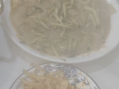 -朴小妹人参鸡汤火锅(长白山万达店)