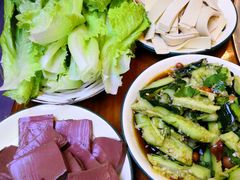 -曹丞相·地锅鸡·地锅鱼(武林店)