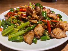 -先启半步颠小酒馆(万风新天地店)