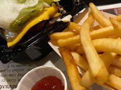 -The Habit Burger Grill 哈比特汉堡(复兴soho店)