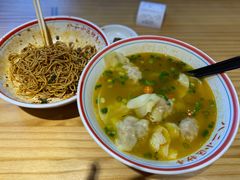 -八二小区抄手(龙湖上城天街店)