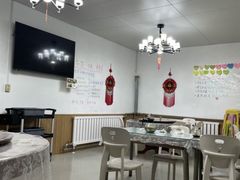 -天天向上素食餐厅(五台山店)