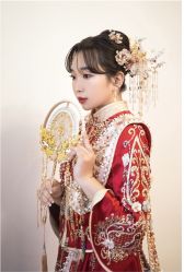 -莫小姐婚纱