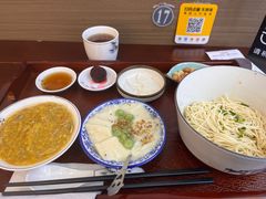 -百年老字号·观振兴蟹黄面·三虾面·苏式面(观前街富仁坊巷店)