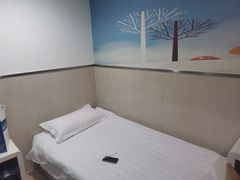 -小巢精品酒店(朝阳医院东大桥地铁站店)