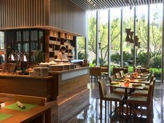 -两咖啡自助餐厅(静安香格里拉酒店)