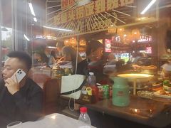 -魏铭鱼头捞饭(晋阳路店)