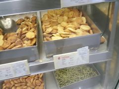 杏仁曲奇-上海哈尔滨食品厂(淮海中路店)