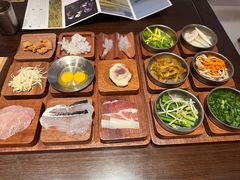 -银米·云南传统过桥米线(双廊黑金冠店)
