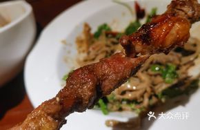 Charcoal-Grilled Lamb Skewers