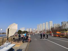 -南京眼步行桥
