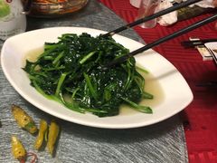 -新镇江酒家(南京西路店)
