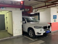 -中山公园-龙之梦停车场