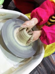 -泥娃娃DIY陶吧(易生活购物公园店)