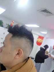 -米娜护肤造型