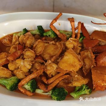 简直是嗨到爆炸！ 这里的海鲜绝对是新鲜活蹦乱跳的