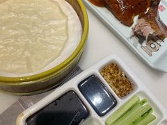 苏杭桂香酥皮烤鸭-假装苏杭·园林餐厅(陆家嘴中心店)