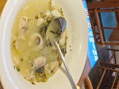 -严记小天府酸菜鱼(西四路店)