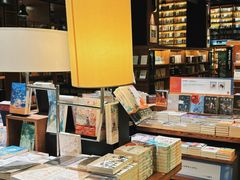 -半山书局(新世纪商城店)